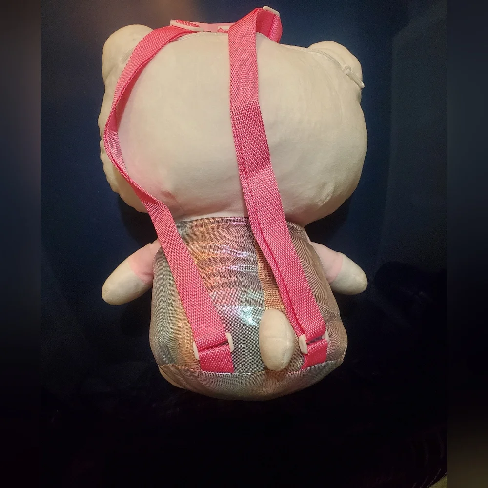 Hello kitty backpack - Picture 2 of 2